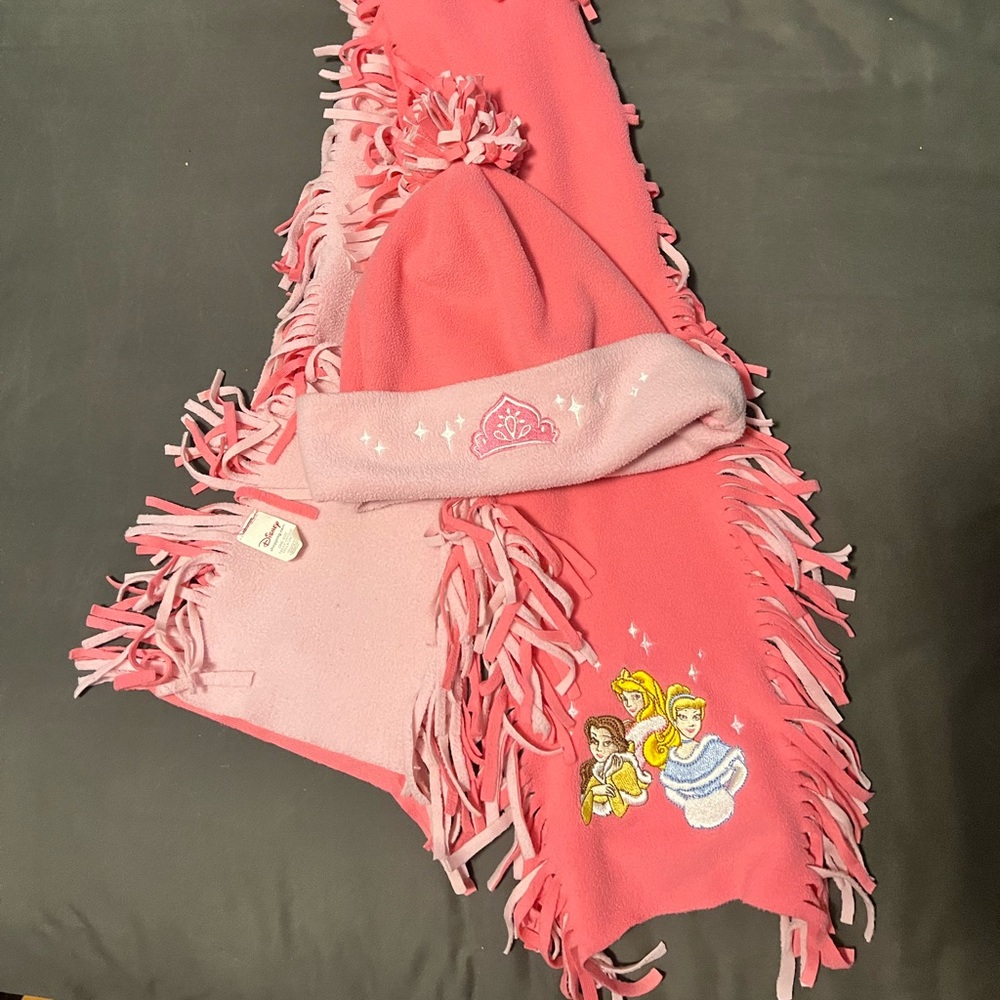 Girls Disney Princess scarf and hat set